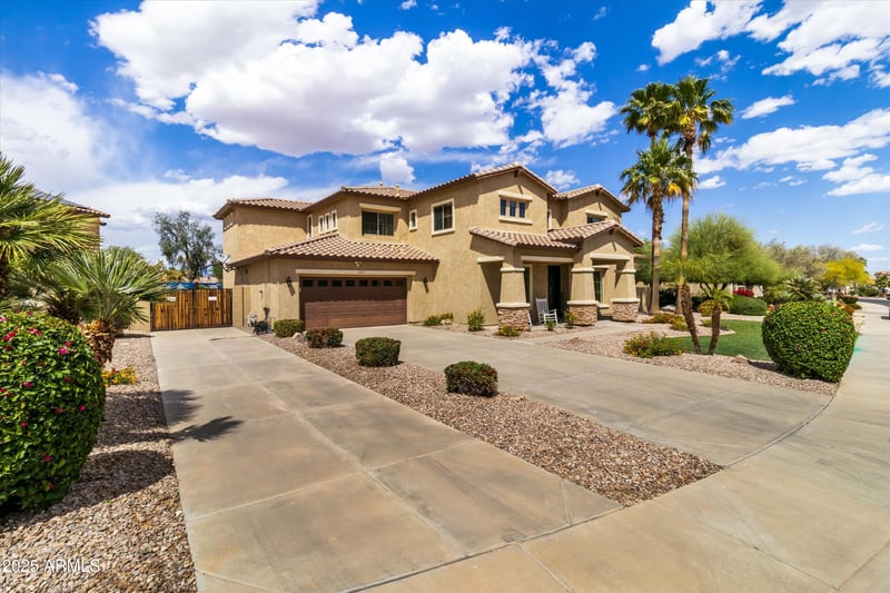 18330 Woodrow Ln, Surprise, AZ 85388