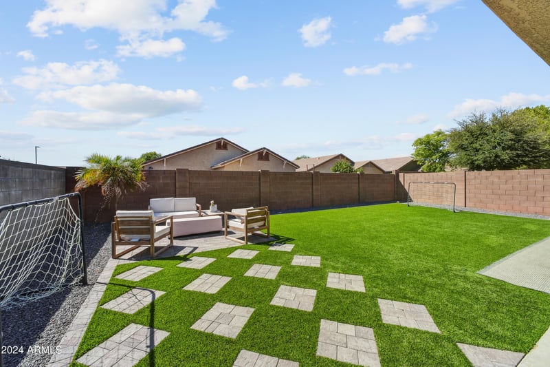18335 Lundberg St, Surprise, AZ 85388