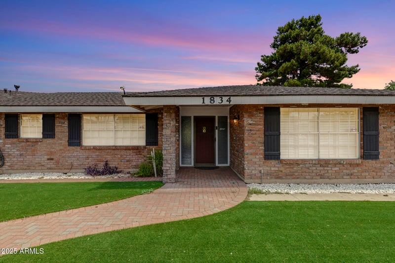 1834 Glencove St, Mesa, AZ 85203