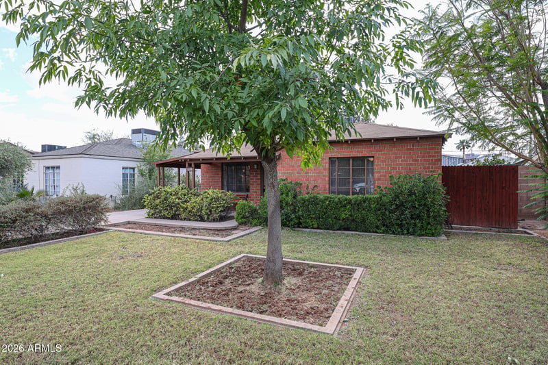 1834 N Laurel Ave, Phoenix, AZ 85007