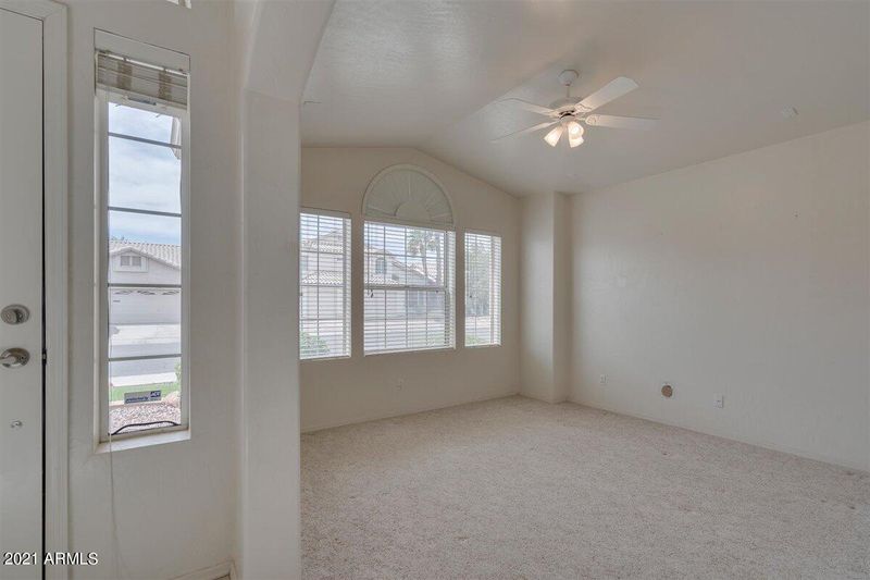 1834 W Leah Ln, Gilbert, AZ 85233