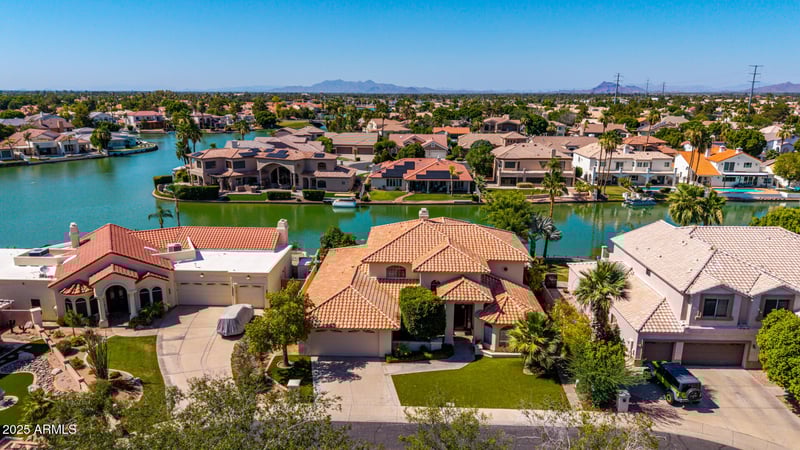 1834 Willow Tree Ct, Gilbert, AZ 85234