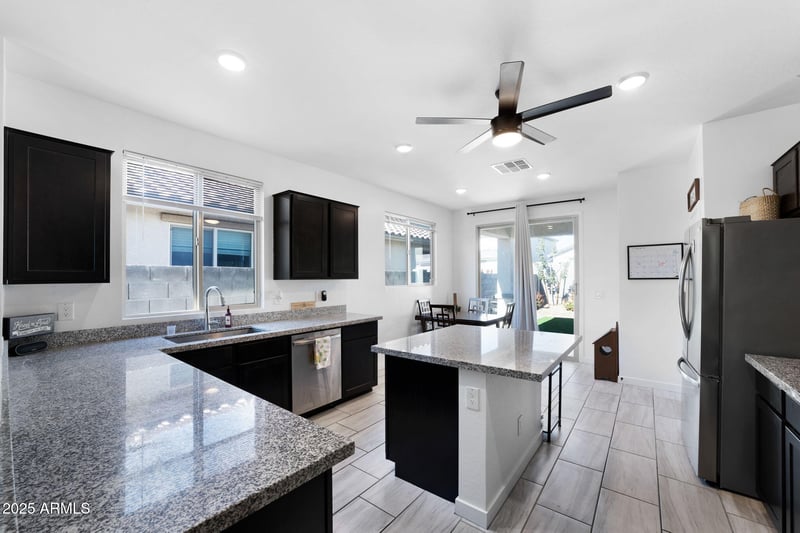 18348 Jessie Ln, Surprise, AZ 85387