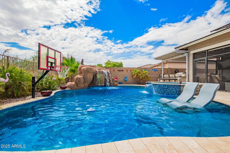 18351 Summerhaven Dr, Goodyear, AZ 85338