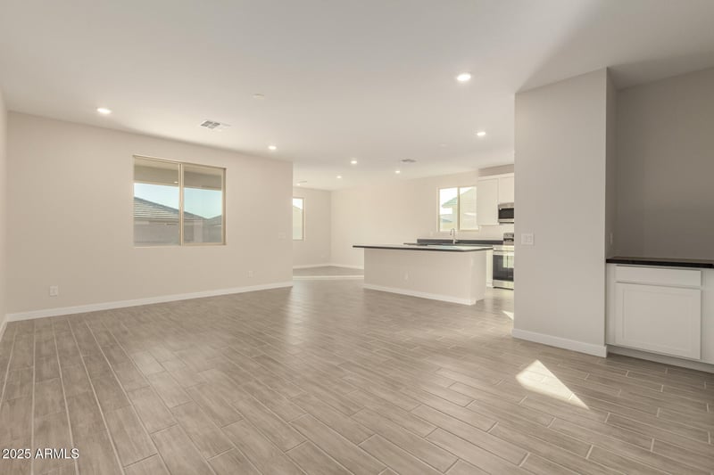 18353 Villa Hermosa Ln, Surprise, AZ 85387