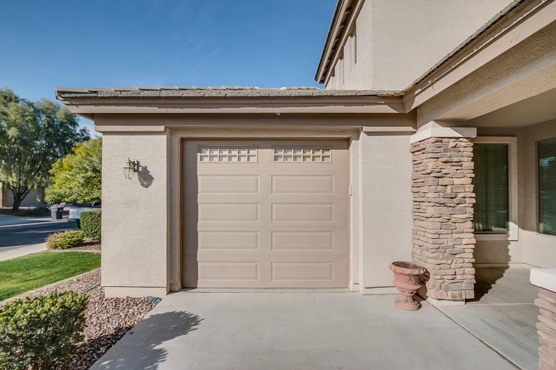 1836 E Glacier Pl, Chandler, AZ 85249