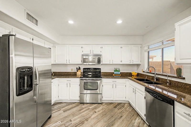 1836 Stapley Dr #82, Mesa, AZ 85203