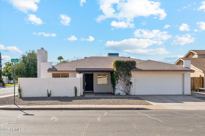 1836 Rogers Cir, Mesa, AZ 85202