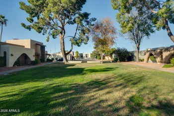 1836 Stella Ln, Phoenix, AZ 85015