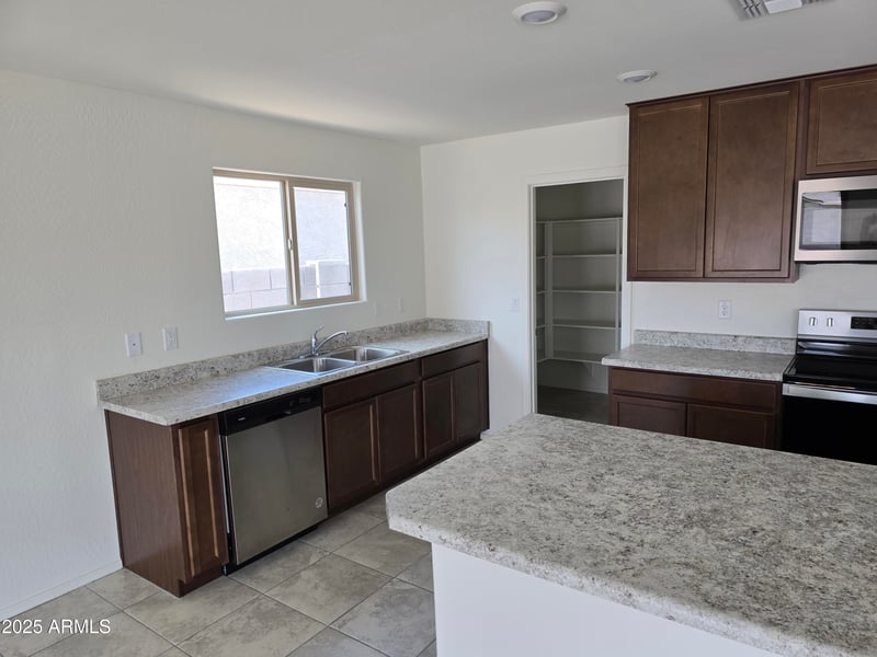 18361 Eloisa Dr, Gold Canyon, AZ 85118