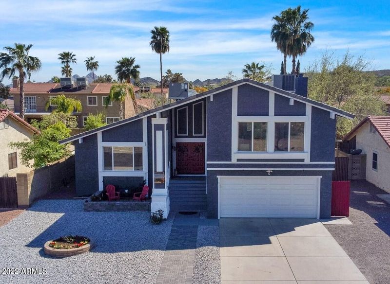 1837 E Winchcomb Dr, Phoenix, AZ 85022