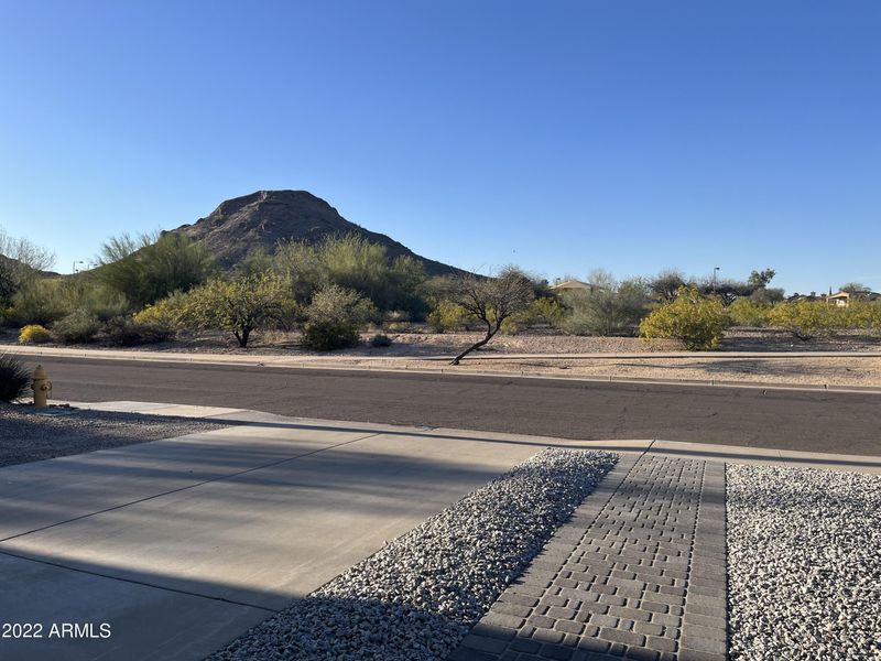 1837 E Winchcomb Dr, Phoenix, AZ 85022