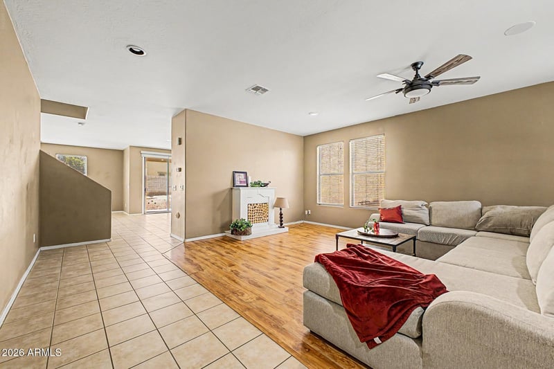 18371 Hayden Dr, Surprise, AZ 85374