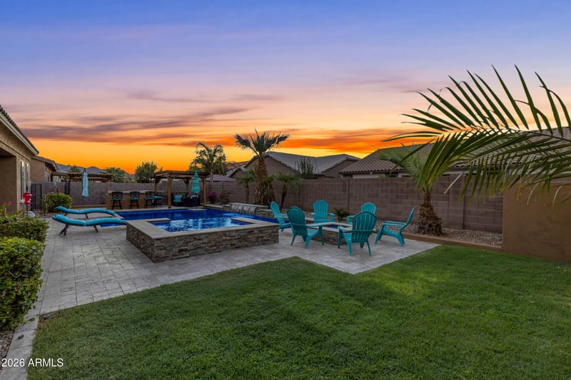 18372 W Paradise Ln, Surprise, AZ 85388