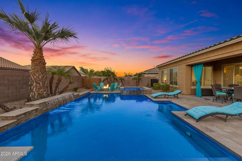 18372 W Paradise Ln, Surprise, AZ 85388