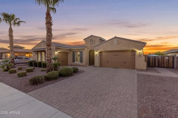 18372 W Paradise Ln, Surprise, AZ 85388