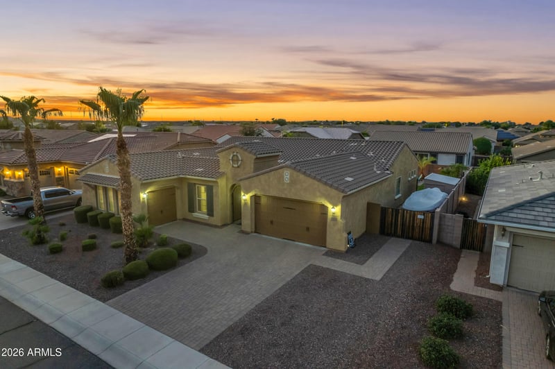 18372 W Paradise Ln, Surprise, AZ 85388