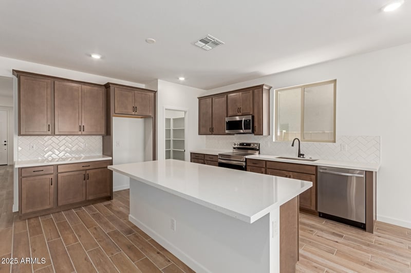 18373 Villa Hermosa Ln, Surprise, AZ 85387