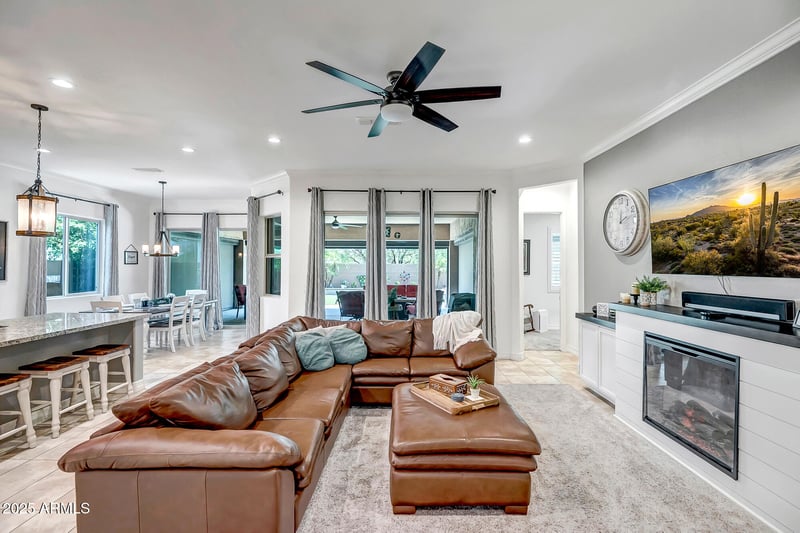 18377 Elm St, Goodyear, AZ 85395