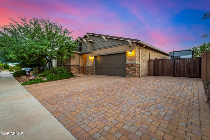 18377 Elm St, Goodyear, AZ 85395