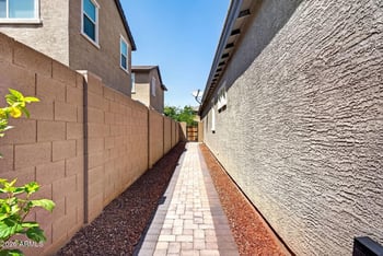 18387 Clinton St, Surprise, AZ 85388