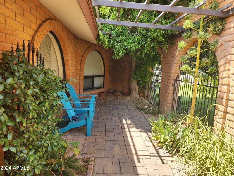 1839 E Huber St, Mesa, AZ 85203