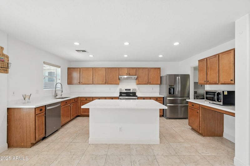 1839 Parkside Ln, Phoenix, AZ 85024