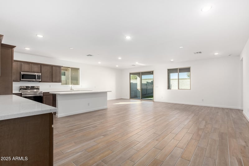 18398 Monte Lindo Ln, Surprise, AZ 85387