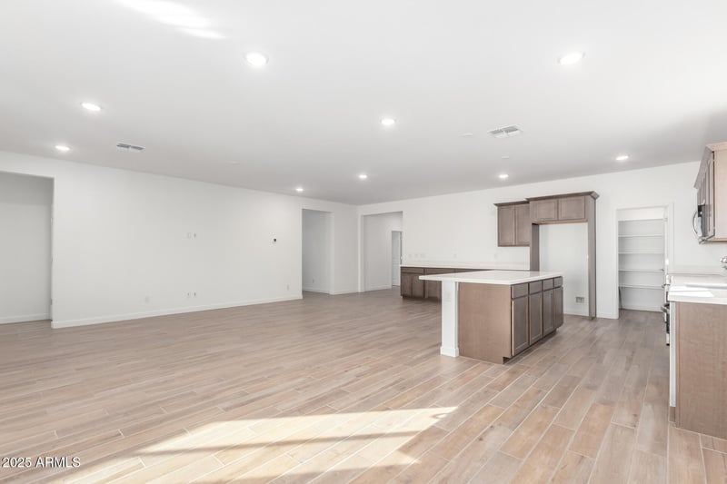 18398 Monte Lindo Ln, Surprise, AZ 85387