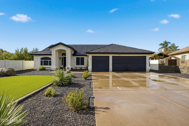 1840 Rowen Cir, Mesa, AZ 85207