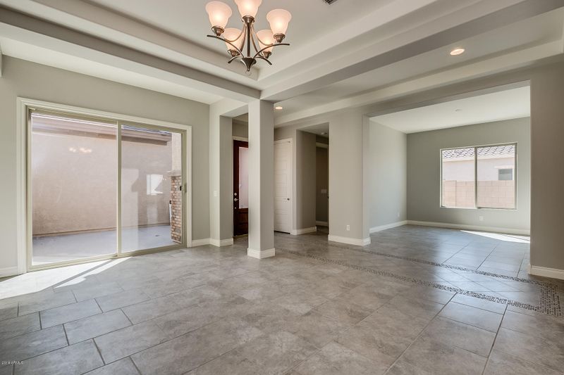 18400 W Thunderhill Pl, Goodyear, AZ 85338