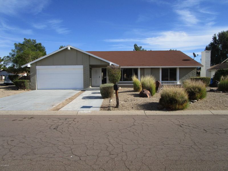 18401 N 45th Dr, Glendale, AZ 85308