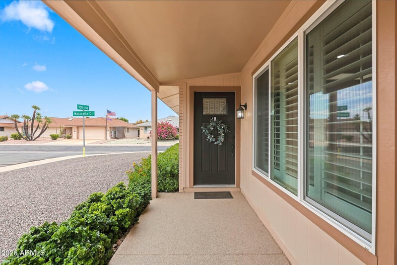 18402 N 95th Ave, Sun City, AZ 85373