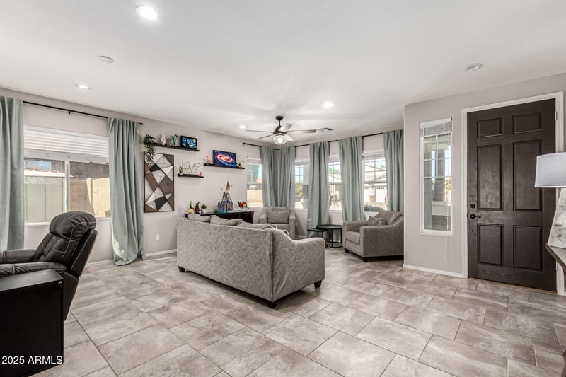 18403 Port Au Prince Ln, Surprise, AZ 85388