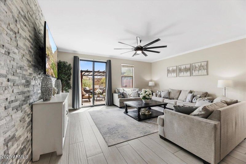1841 E Patrick Ln, Phoenix, AZ 85024
