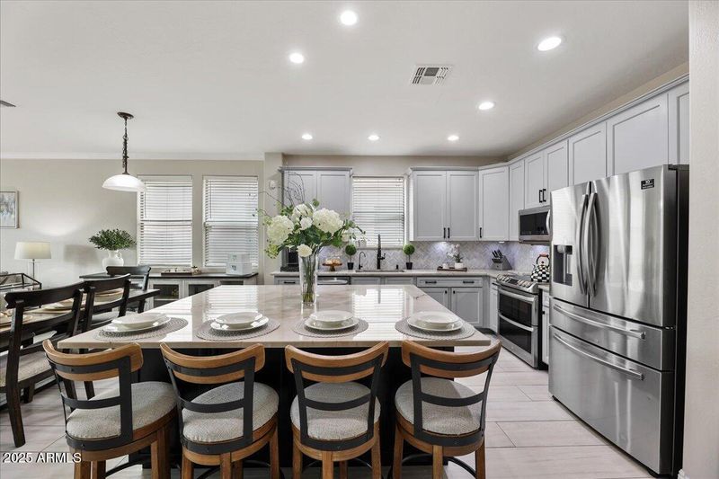 1841 E Patrick Ln, Phoenix, AZ 85024
