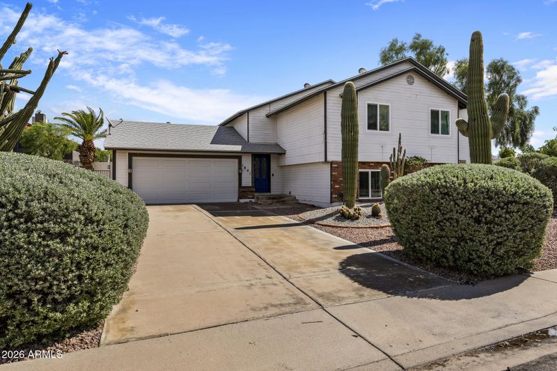 1841 N Saffron Cir, Mesa, AZ 85205