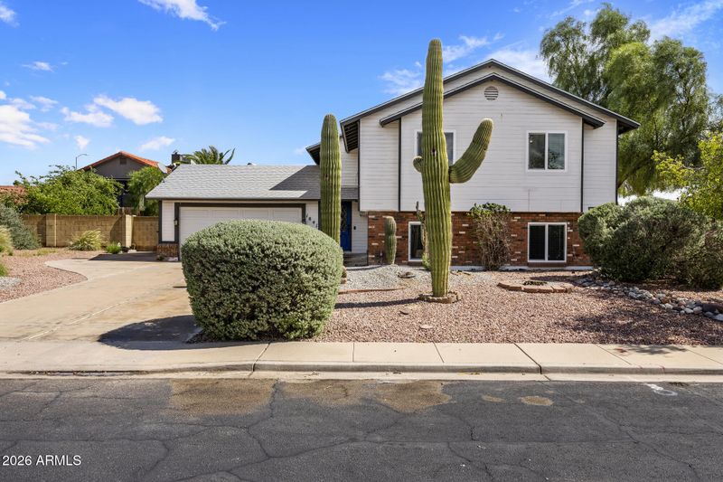 1841 N Saffron Cir, Mesa, AZ 85205