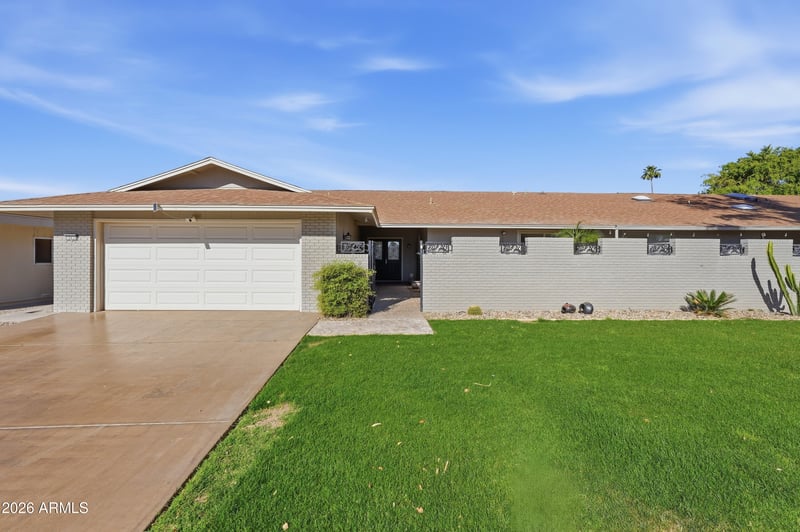18410 N 104th Ave N, Sun City, AZ 85373