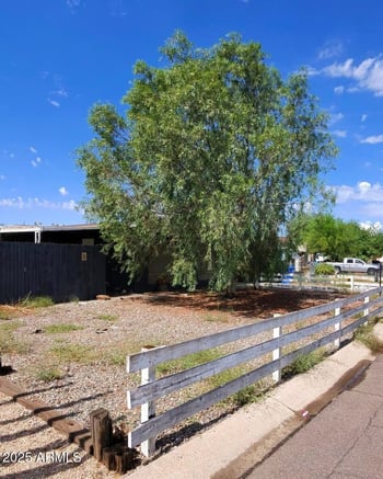 18414 5th Pl, Phoenix, AZ 85022