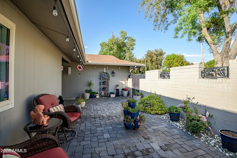 18414 104th Ave, Sun City, AZ 85373