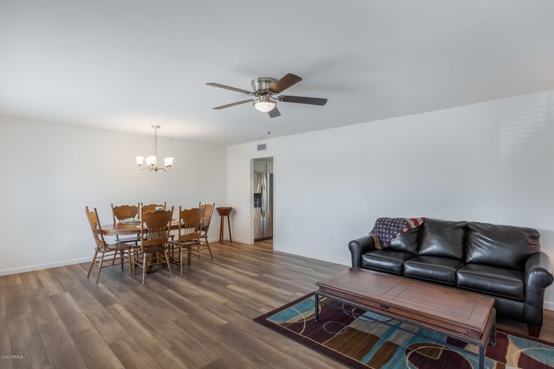 18414 N 96th Ave, Sun City, AZ 85373