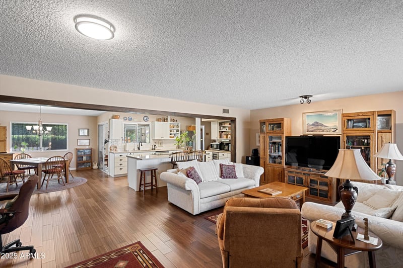 18415 97th Dr, Sun City, AZ 85373