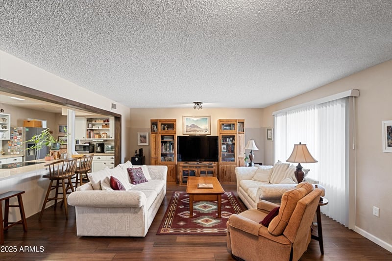 18415 97th Dr, Sun City, AZ 85373