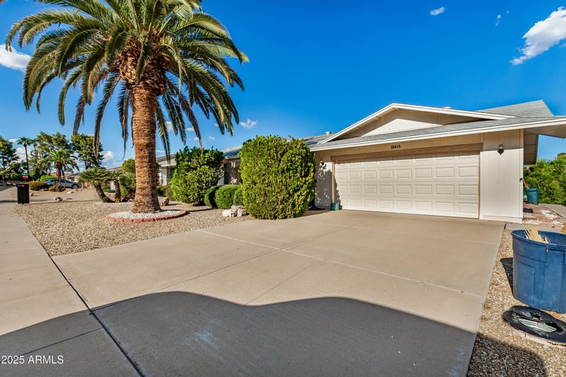 18415 Palo Verde Dr, Sun City, AZ 85373