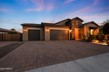 18415 Wolf St, Goodyear, AZ 85395