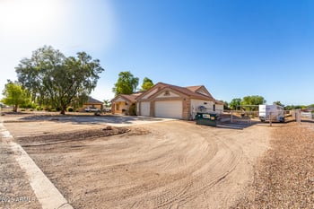 18420 Navajo Dr, Queen Creek, AZ 85142