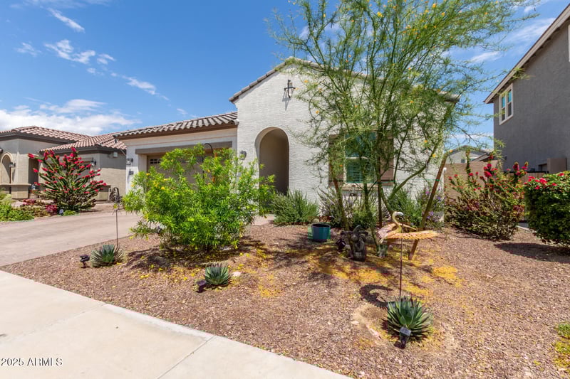 18422 Clinton St, Surprise, AZ 85388