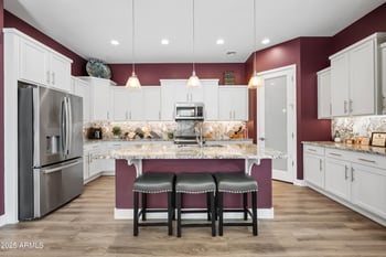 18427 Clinton St, Surprise, AZ 85388