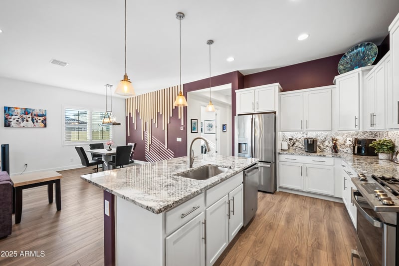 18427 Clinton St, Surprise, AZ 85388